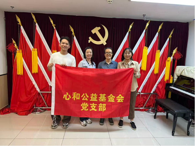 1779683664734839.png 2510月照片 3 无danghui.png
